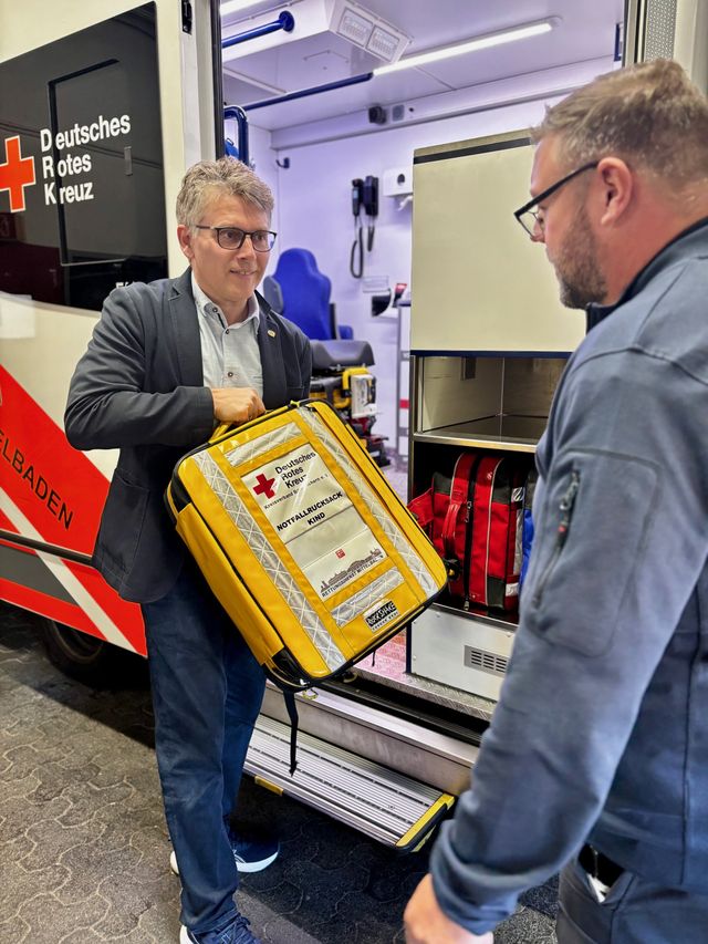 Bernd Mettenleiter zu Besuch an der Rettungswache Achern